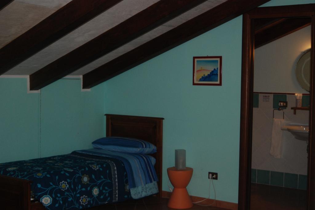 Casa Mariu Ξενοδοχείο Sala Consilina Δωμάτιο φωτογραφία