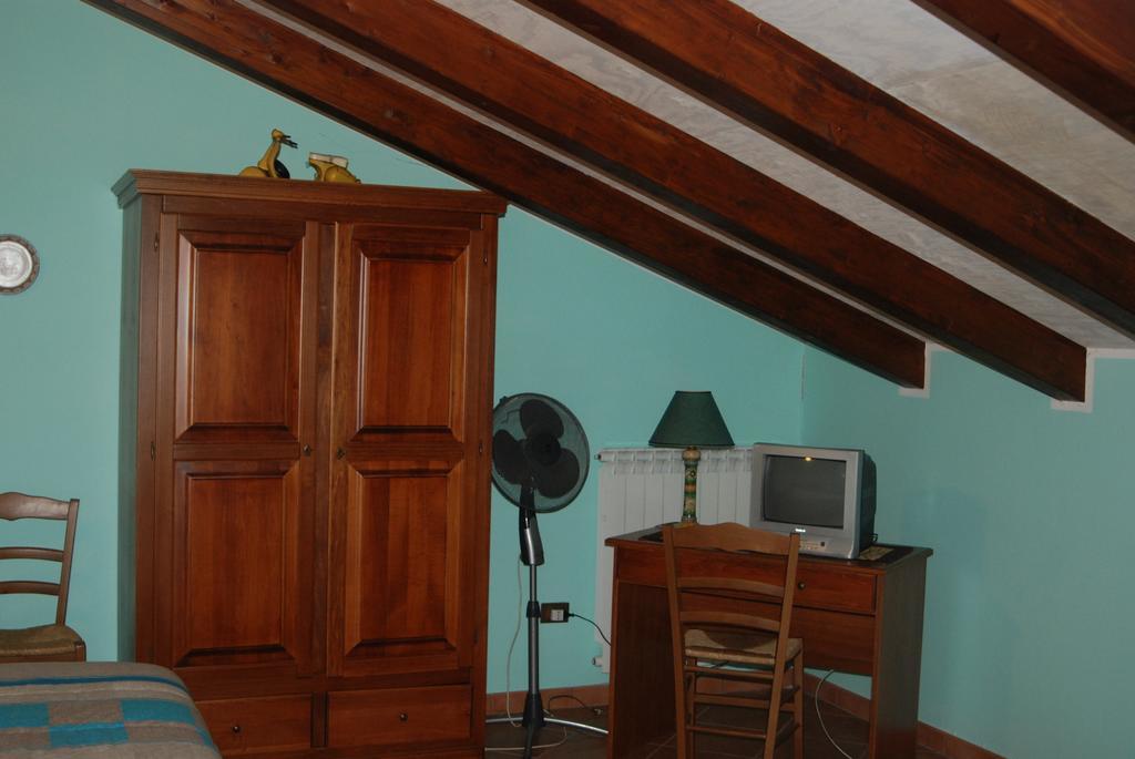 Casa Mariu Ξενοδοχείο Sala Consilina Δωμάτιο φωτογραφία