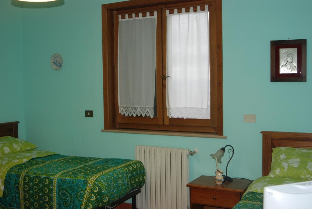 Casa Mariu Ξενοδοχείο Sala Consilina Δωμάτιο φωτογραφία